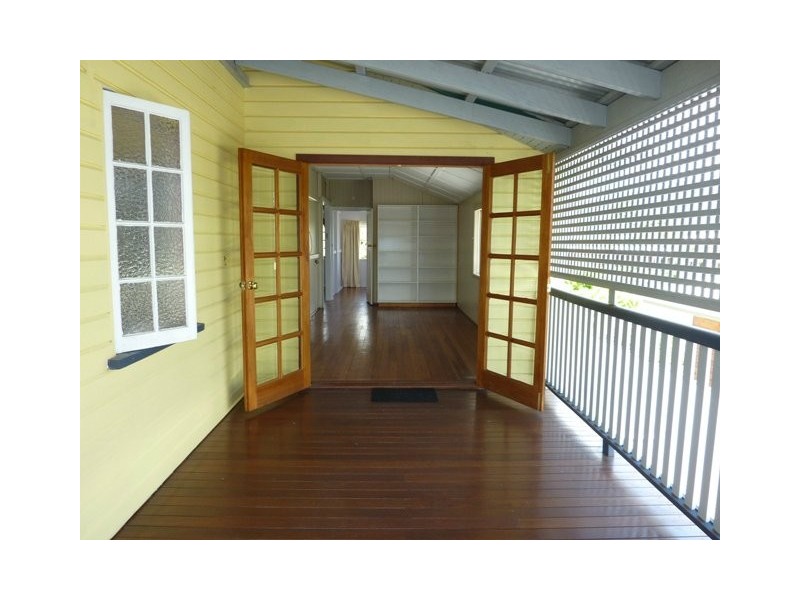 236 Aumuller Street, Westcourt QLD 4870