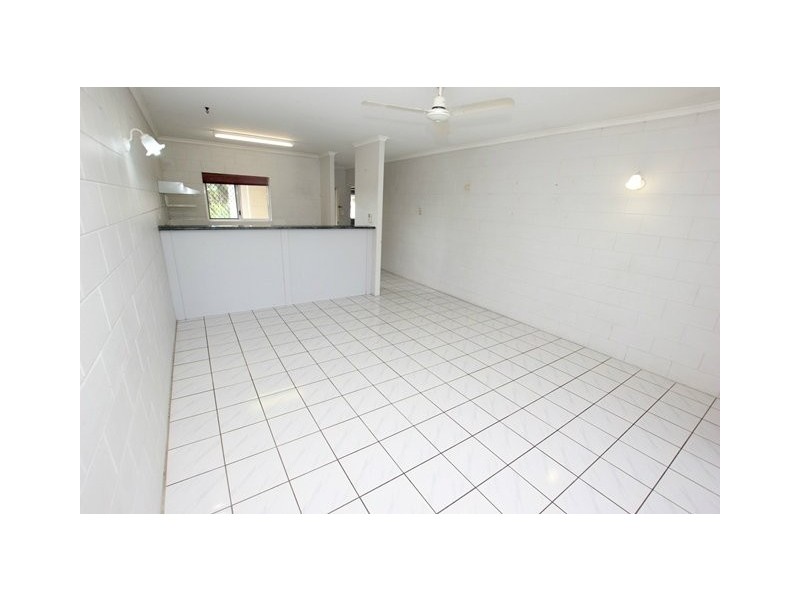 Manunda QLD 4870