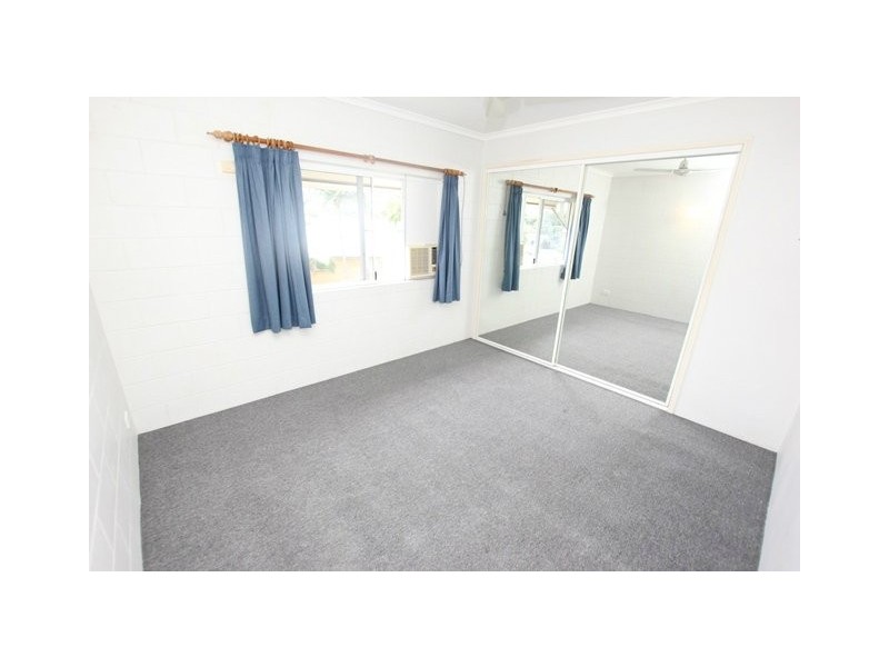 Manunda QLD 4870