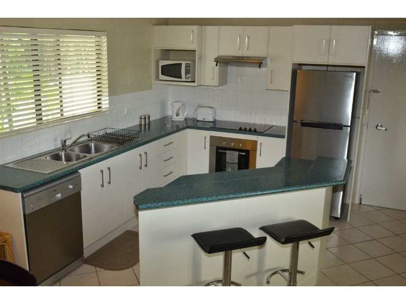 8/21 -25 Cedar Road, Palm Cove QLD 4879