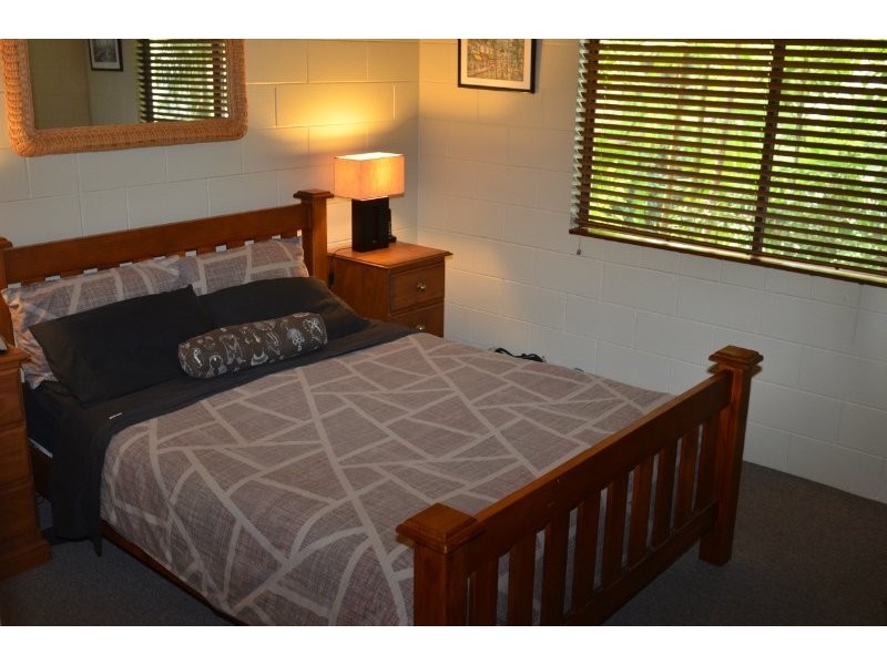 8/21 -25 Cedar Road, Palm Cove QLD 4879