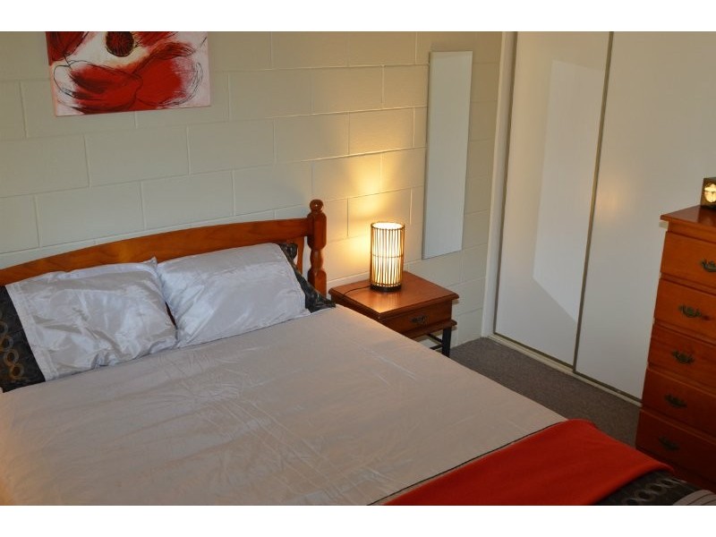 8/21 -25 Cedar Road, Palm Cove QLD 4879