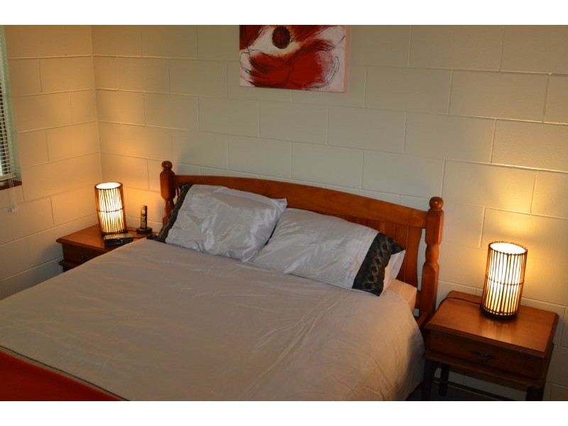 8/21 -25 Cedar Road, Palm Cove QLD 4879
