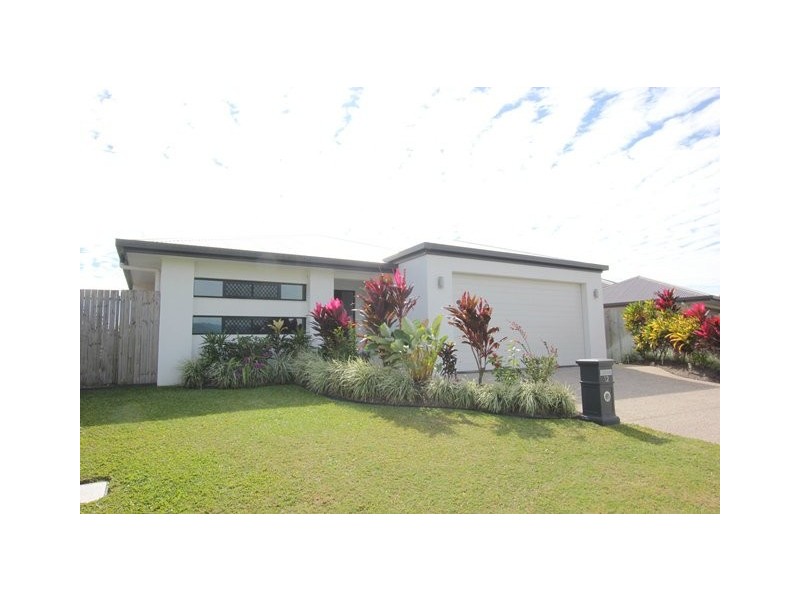 12 Montalbion Ave, Trinity Beach QLD 4879