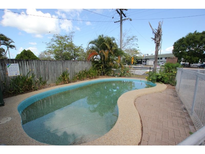 Manunda QLD 4870