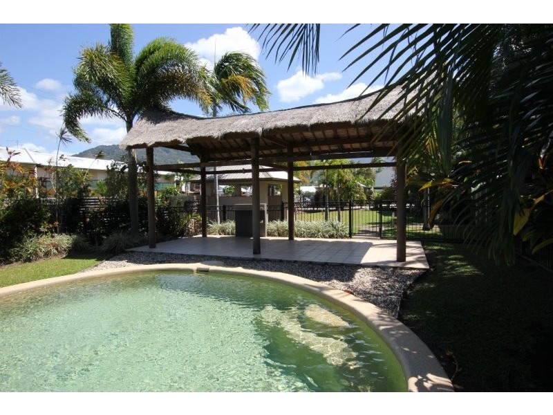 Manoora QLD 4870