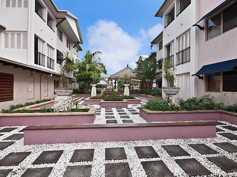 224/29-33 Springfield Crescent, Whitfield QLD 4870