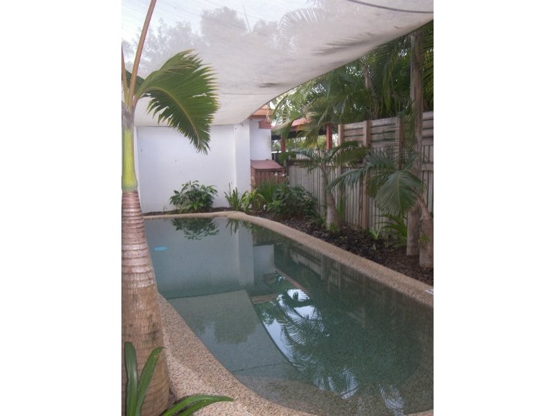 Yorkeys Knob QLD 4878