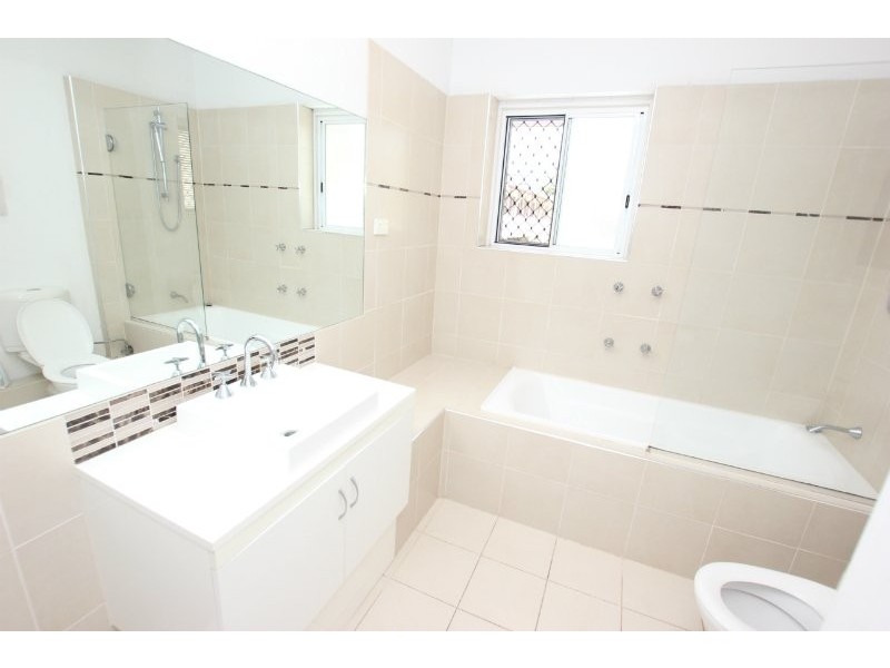 Cairns North QLD 4870