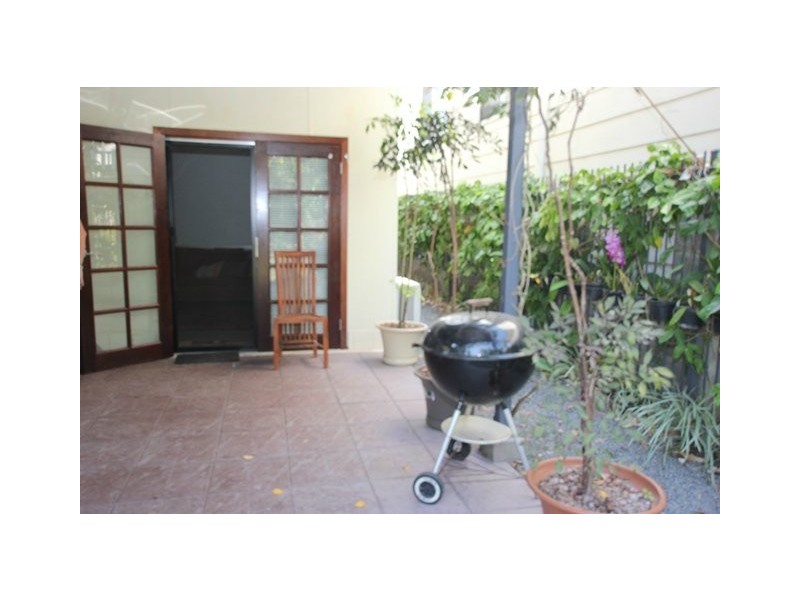 14 Lumley Street, Cairns City QLD 4870