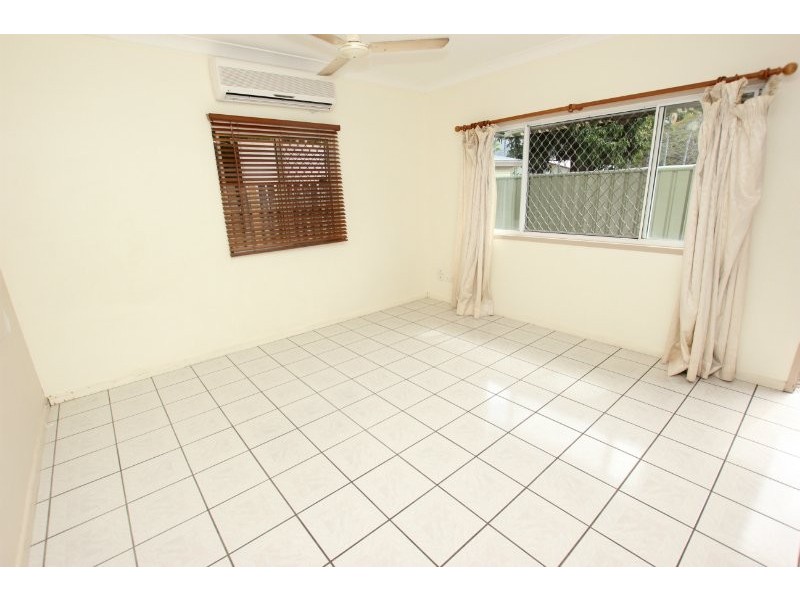 8/33 Balaclava Rd, Earlville QLD 4870