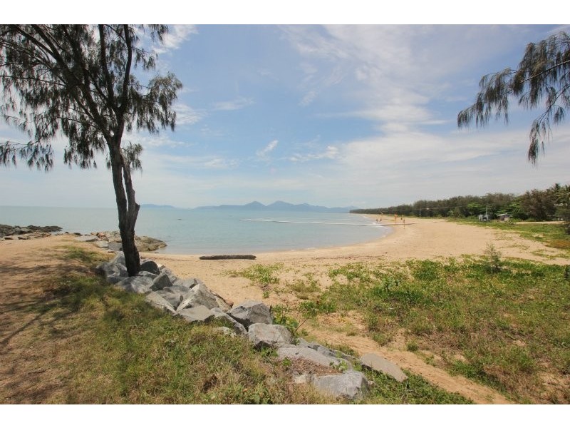 Yorkeys Knob QLD 4878