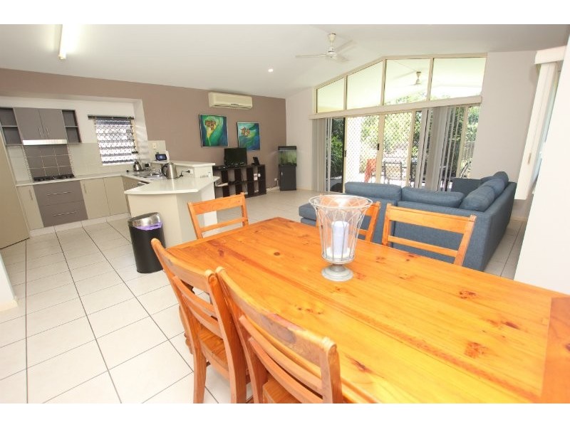 Bentley Park QLD 4869