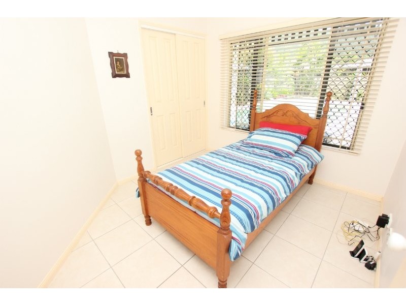 Bentley Park QLD 4869