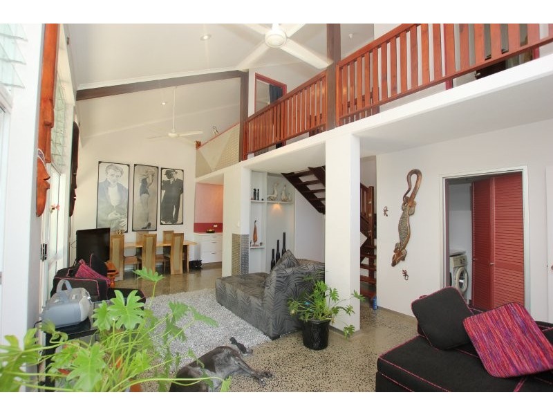 Holloways Beach QLD 4878