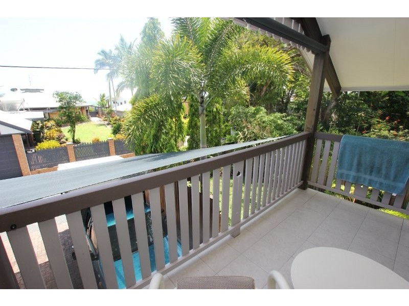 Holloways Beach QLD 4878