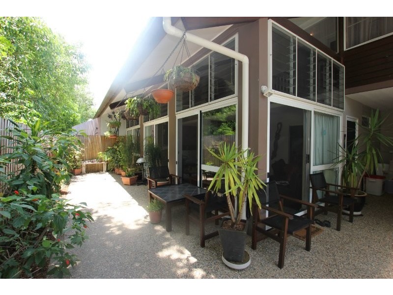 Holloways Beach QLD 4878