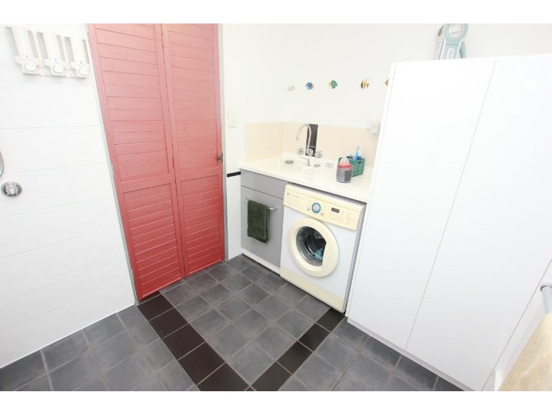 Holloways Beach QLD 4878