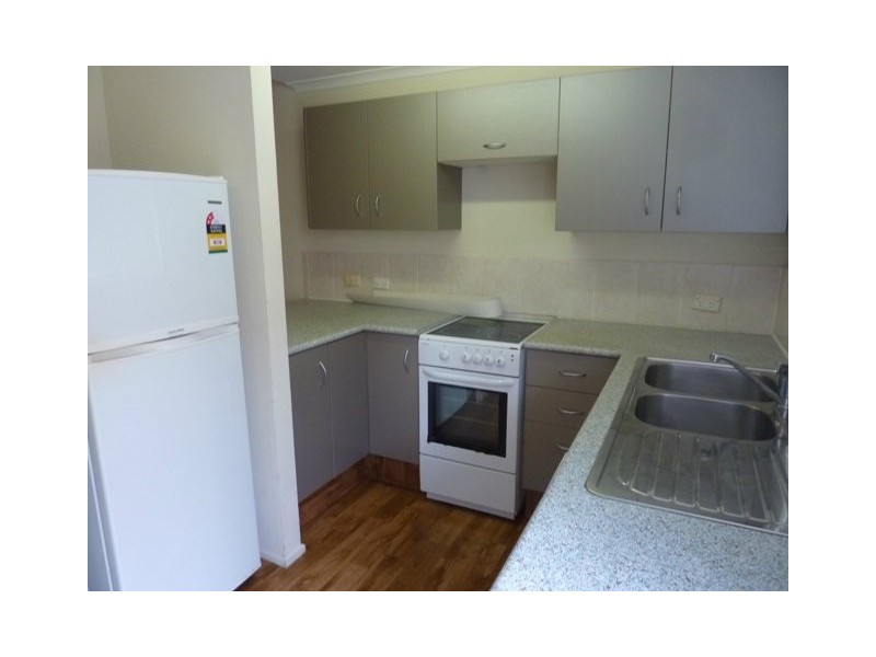 12 11-12 Maytown Close, Manoora QLD 4870