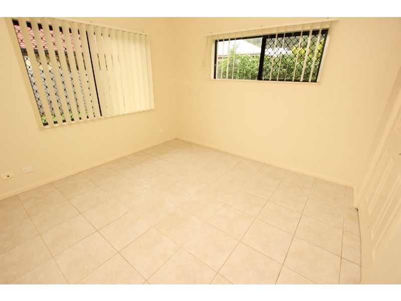 33 Madigans Drive, Mount Sheridan QLD 4868