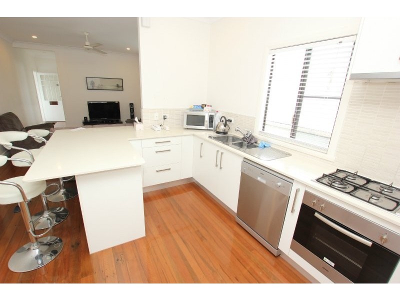 29 Hill Street, Manunda QLD 4870