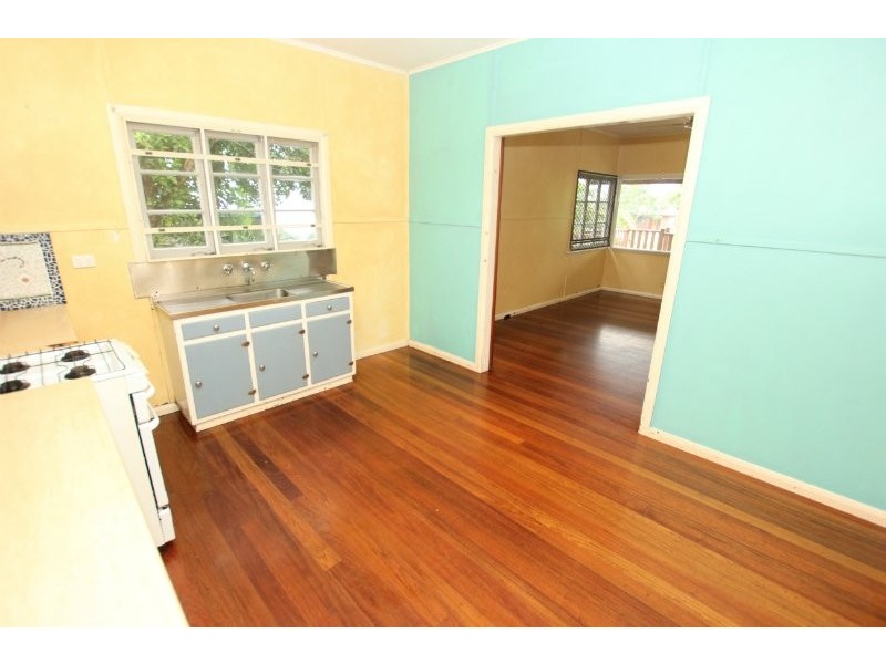 Westcourt QLD 4870