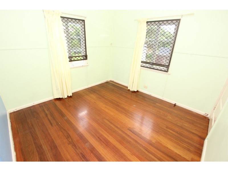 Westcourt QLD 4870