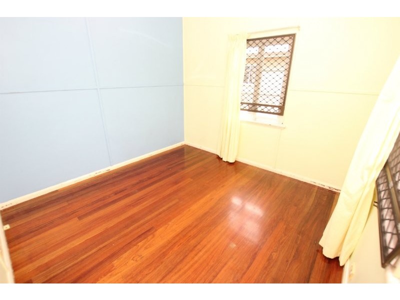 Westcourt QLD 4870