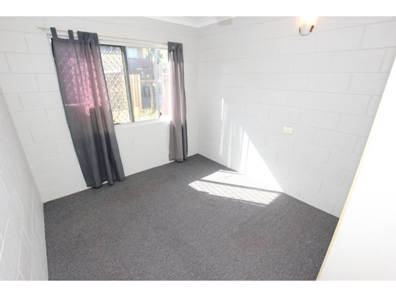 Westcourt QLD 4870