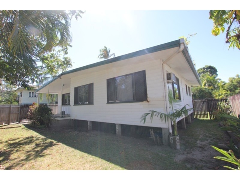 Manoora QLD 4870