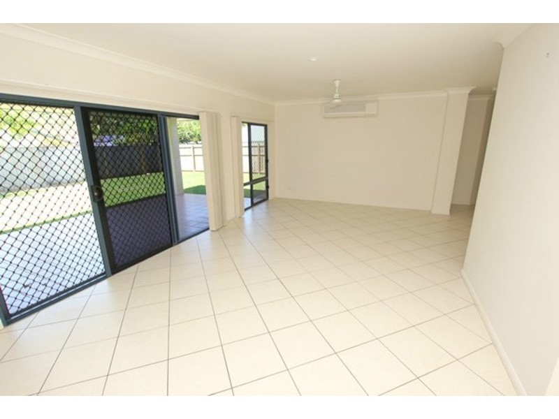Bentley Park QLD 4869