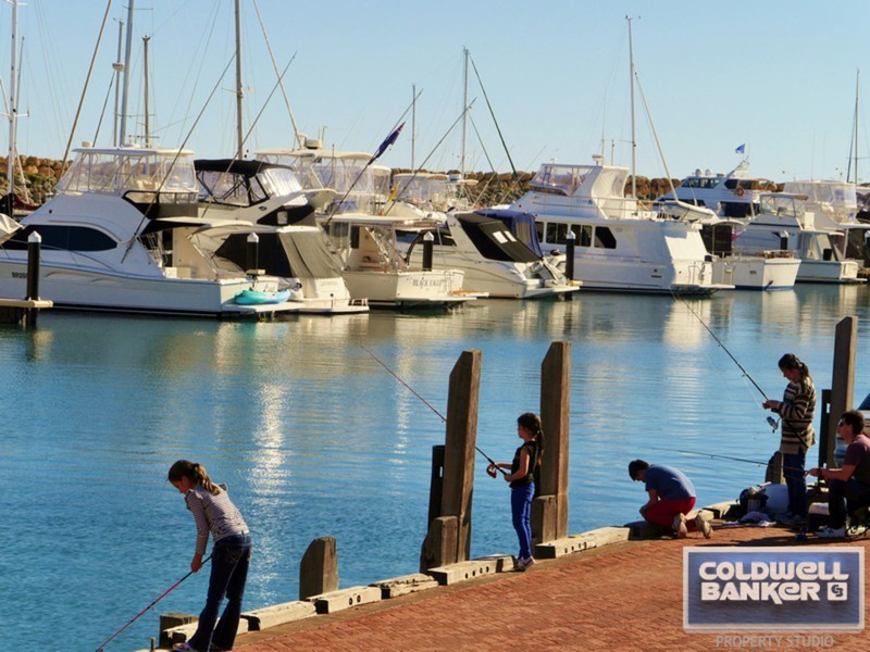 16 Southampton Lane, Mindarie WA 6030