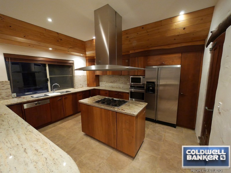 92 Lascelles Pde, Gooseberry Hill WA 6076