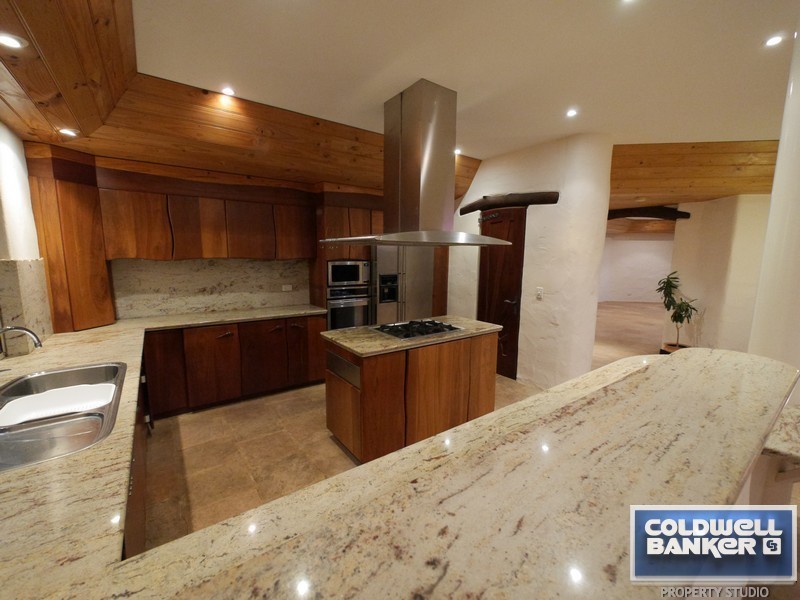 92 Lascelles Pde, Gooseberry Hill WA 6076