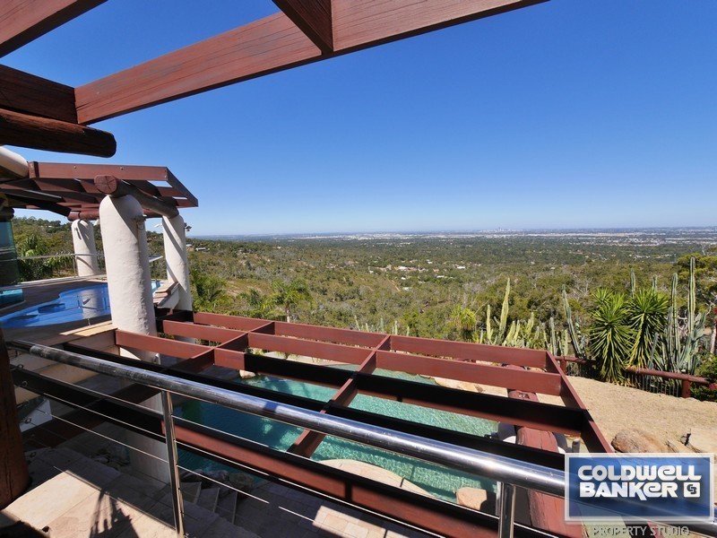 92 Lascelles Pde, Gooseberry Hill WA 6076