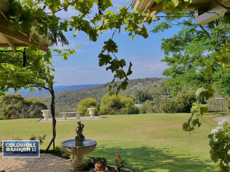 25 Girrawheen Drive, Gooseberry Hill WA 6076