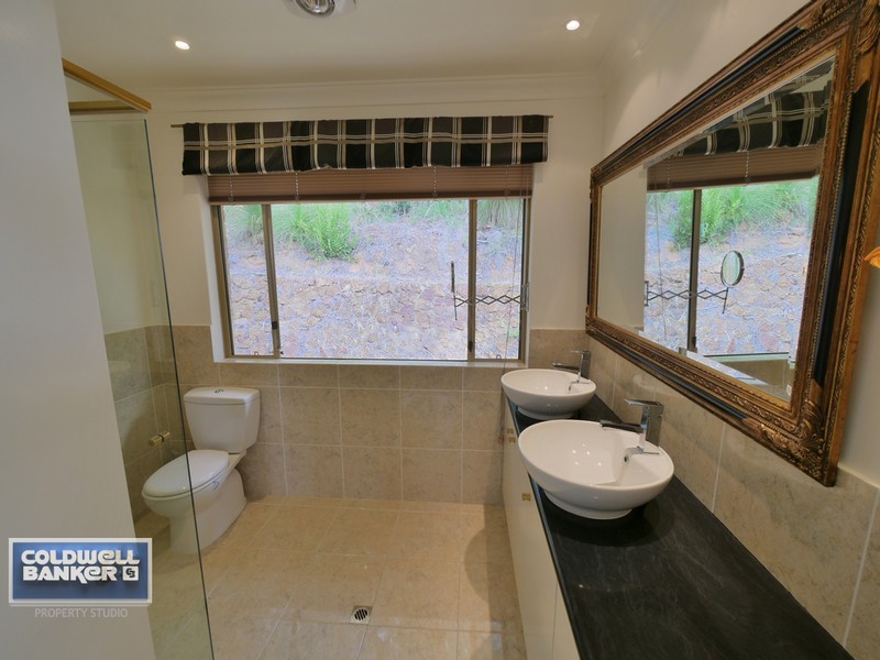 25 Girrawheen Drive, Gooseberry Hill WA 6076