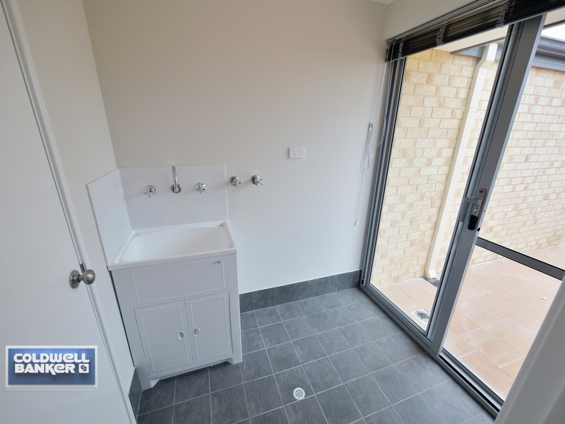 60 Broadside Avenue, Eglinton WA 6034