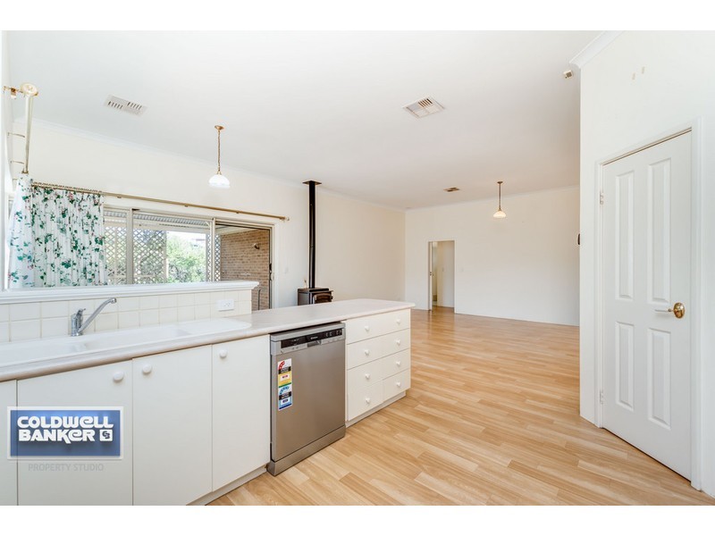 10 Erlistoun Street, Golden Bay WA 6174