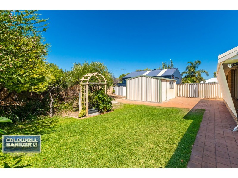 10 Erlistoun Street, Golden Bay WA 6174