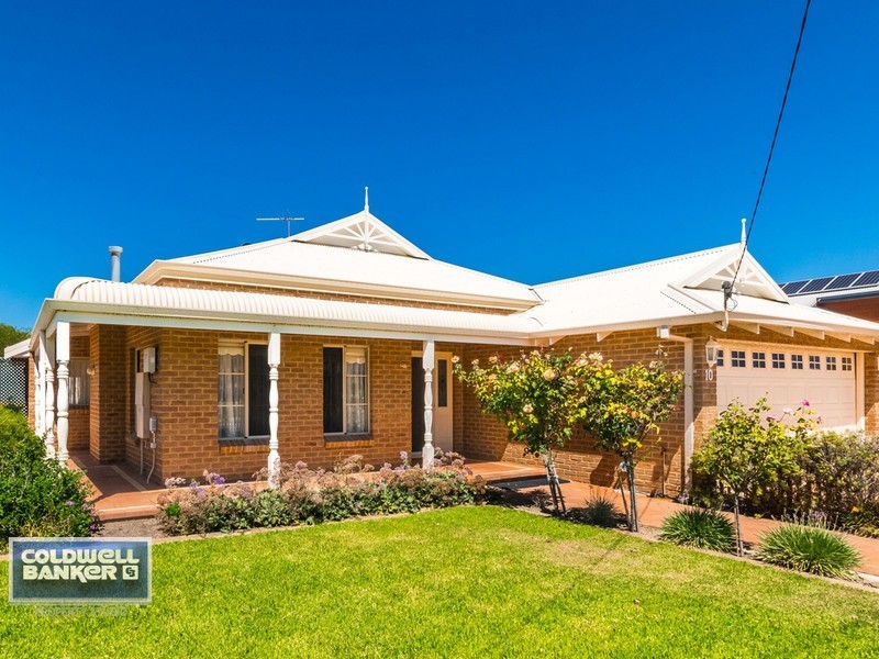 10 Erlistoun Street, Golden Bay WA 6174