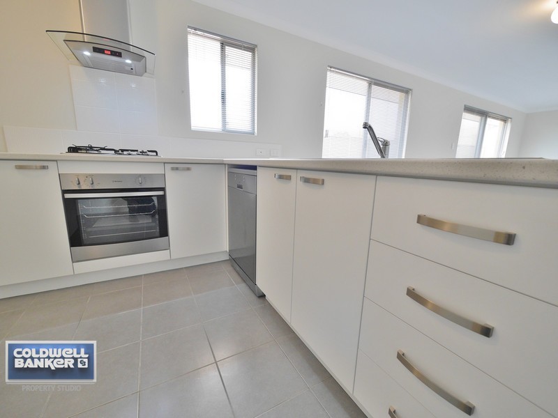 60 Broadside Avenue, Eglinton WA 6034