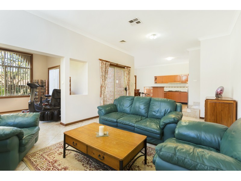 2 Blenheim Road, Carlingford NSW 2118