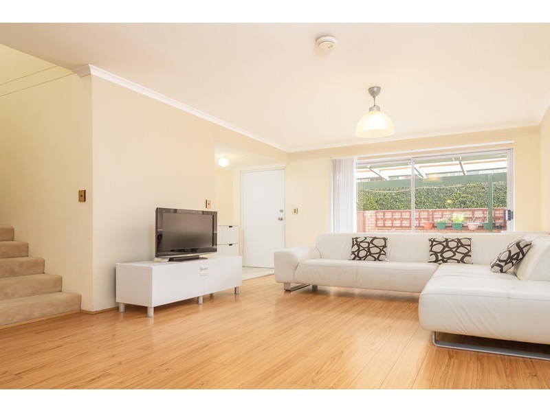 61/8-12 Freeman Place, Carlingford NSW 2118