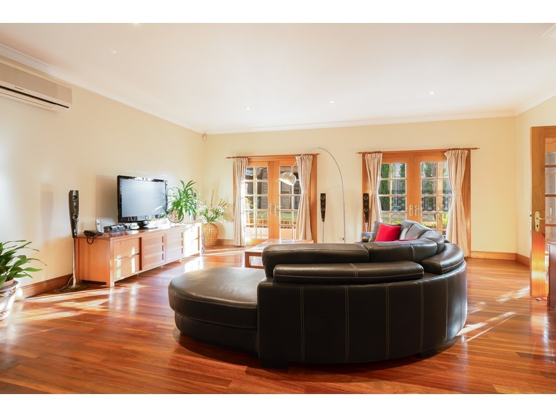 10 Tarrants Avenue, Eastwood NSW 2122