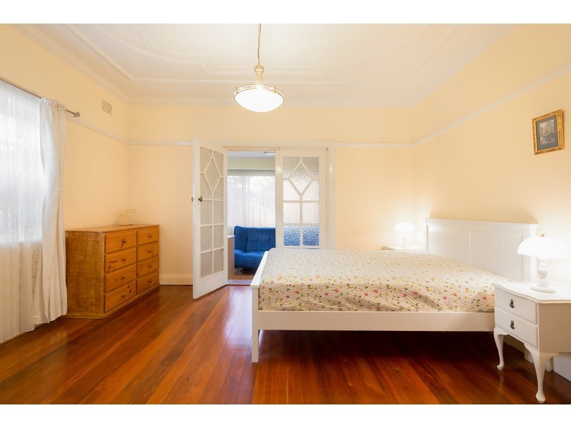 10 Tarrants Avenue, Eastwood NSW 2122