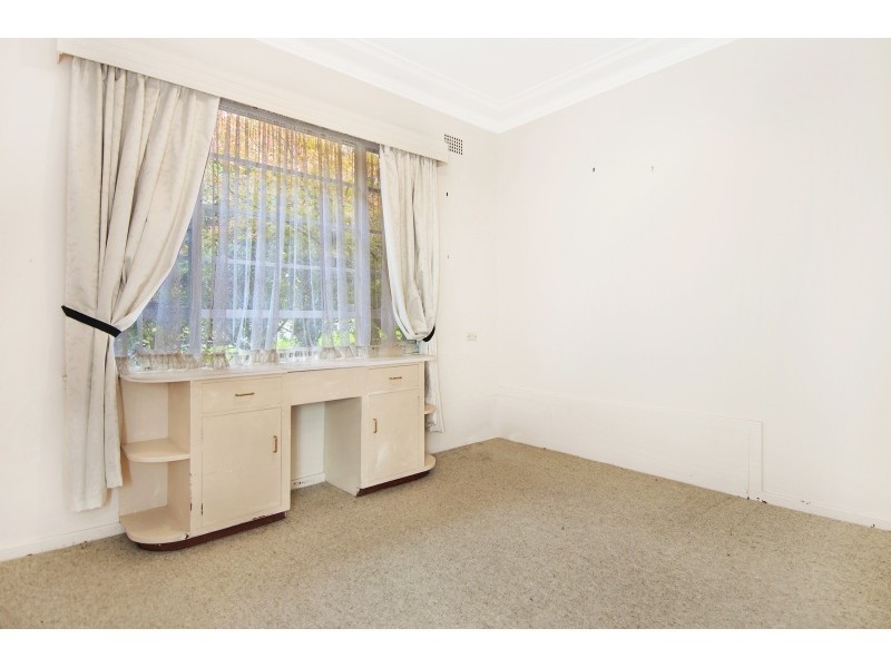 33 Valley View Crescent, North Epping NSW 2121