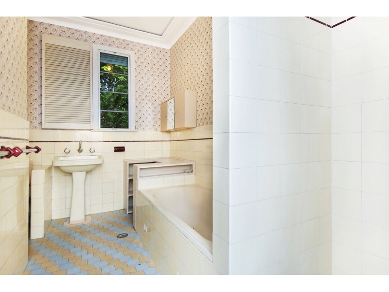 33 Valley View Crescent, North Epping NSW 2121