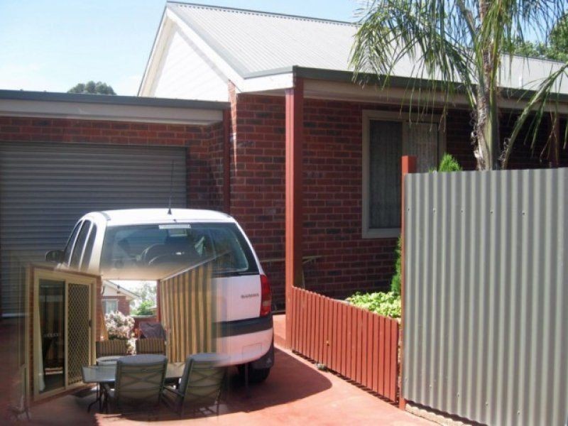 2/12 George Say Court, Benalla VIC 3672