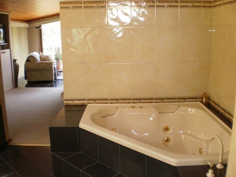 121 Grant Drive, Benalla VIC 3672